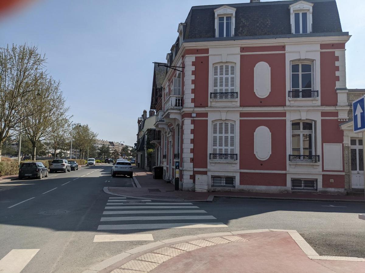 We Sea Apartment Deauville Bagian luar foto
