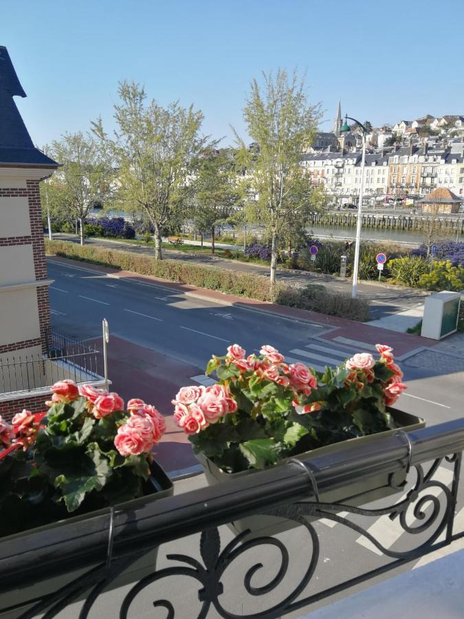 We Sea Apartment Deauville Bagian luar foto