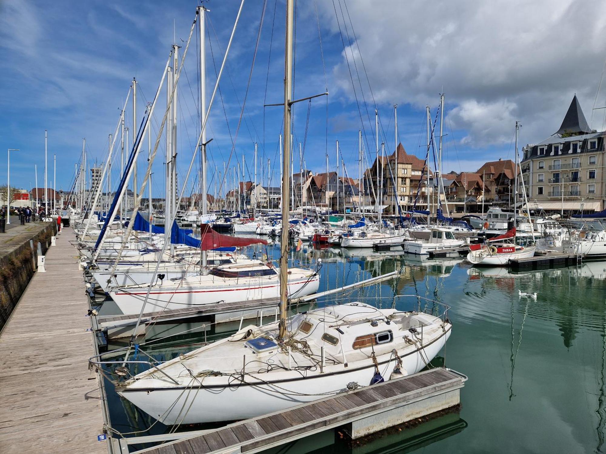 We Sea Apartment Deauville Bagian luar foto